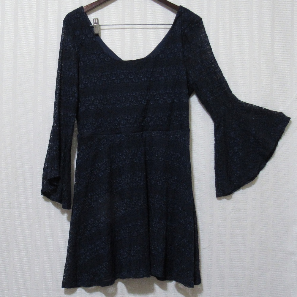 LOVE REIGN SIZE XL NAVY BLUE WITH LACE OVERLAY